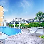 Aurora Terme 3* أبانو تيرمي
