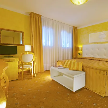 Aurora Terme ホテル 3*
