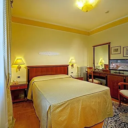 Ξενοδοχείο Aurora Terme 3*