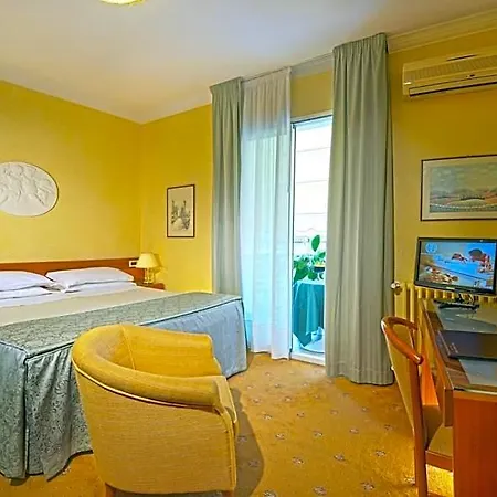Aurora Terme 3*