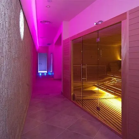 Aurora Terme ホテル 3*