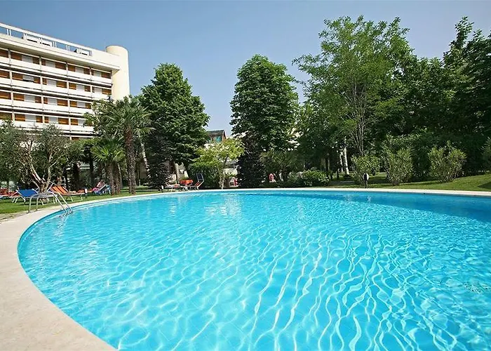 فندق Aurora Terme 3*